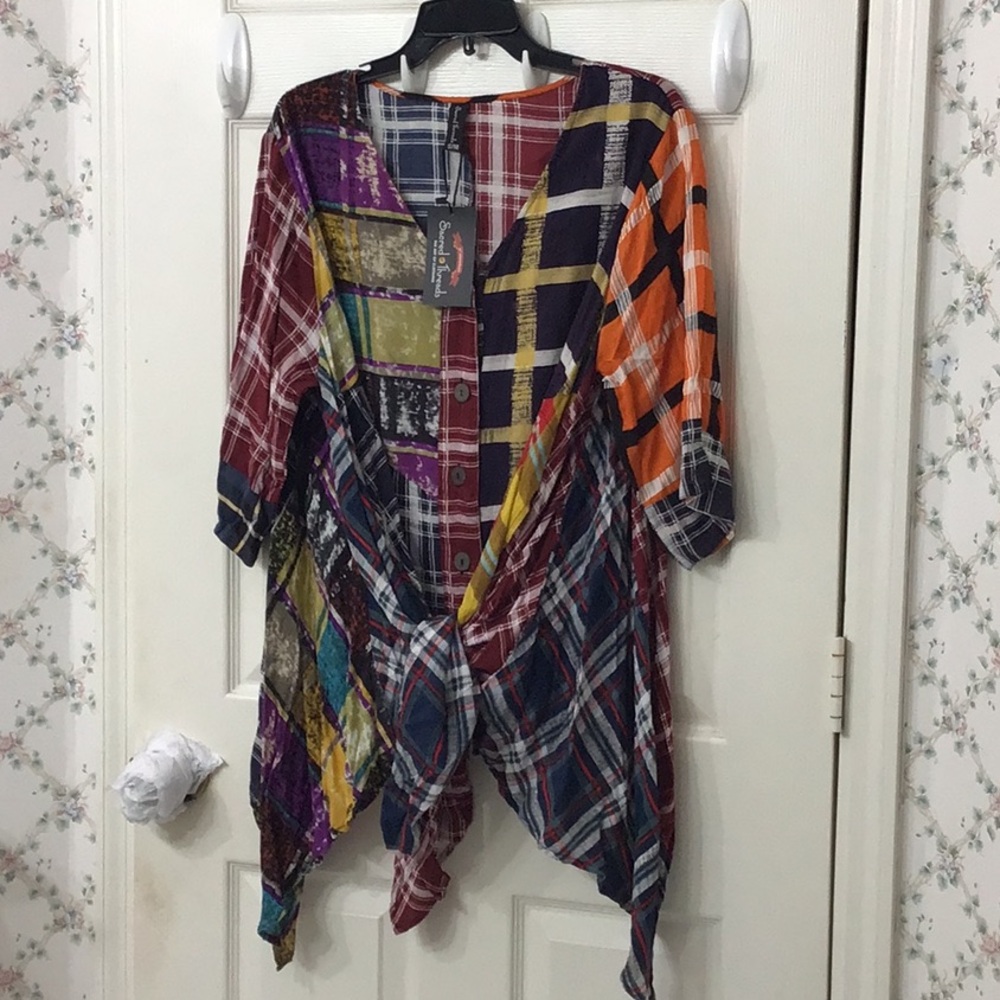 New patchwork boho style asymmetrical shirt from Sacred Threads. Size S/M. - Picture 2 of 4